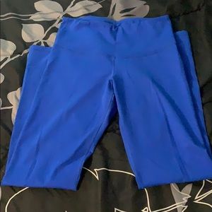 High-waisted Old Navy workout leggings- MEDIUM!